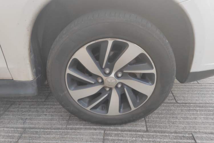 Used Mitsubishi ASX 2018 2.0L CVT Two-Wheel Drive Deluxe Edition Right Front Wheel Hub