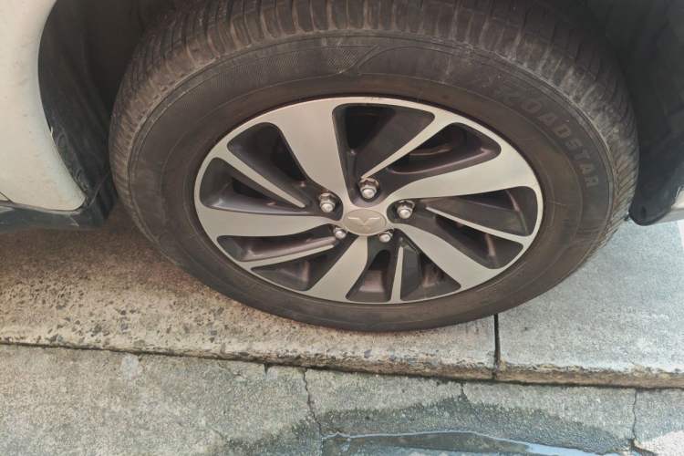 Used Mitsubishi ASX 2018 2.0L CVT Two-Wheel Drive Deluxe Edition Right Front Wheel Hub