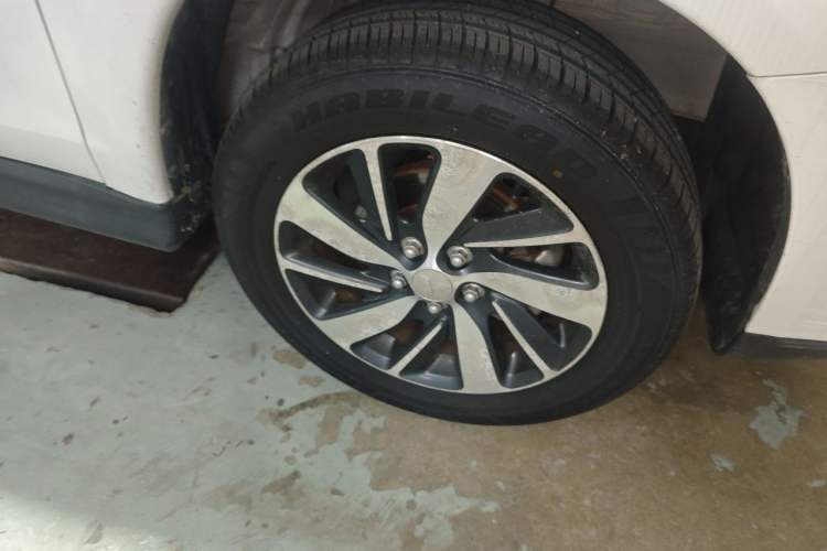 Used Mitsubishi ASX 2018 2.0L CVT Two-Wheel Drive Deluxe Edition Right Front Wheel Hub
