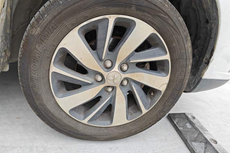 Used Mitsubishi ASX 2018 1.6L Manual Two-Wheel Drive Fashion Edition Right Front Wheel Hub