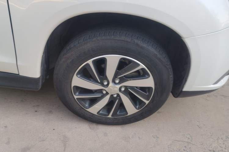 Used Mitsubishi ASX 2018 2.0L CVT Two-Wheel Drive Deluxe Edition Right Front Wheel Hub