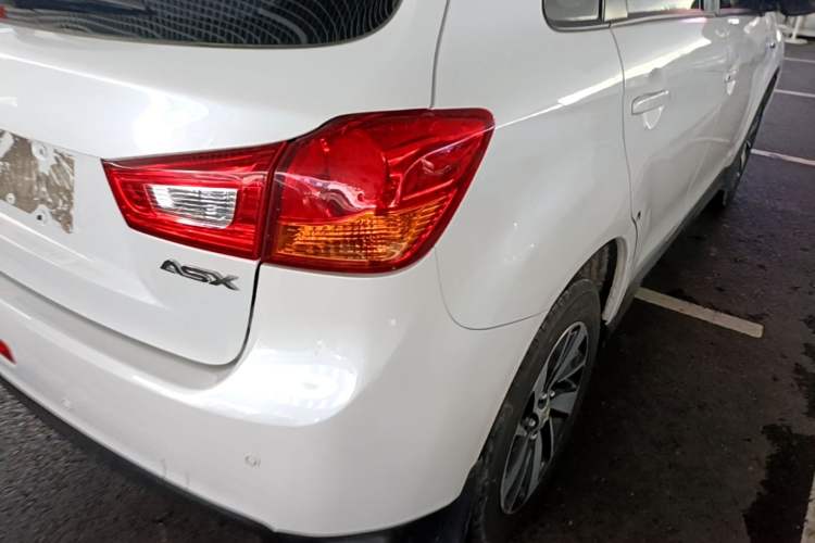 Used Mitsubishi ASX 2018 2.0L CVT Two-Wheel Drive Deluxe Edition Right Rear Taillight
