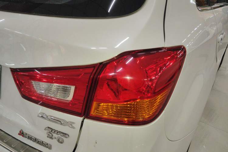 Used Mitsubishi ASX 2018 2.0L CVT Two-Wheel Drive Deluxe Edition Right Rear Taillight