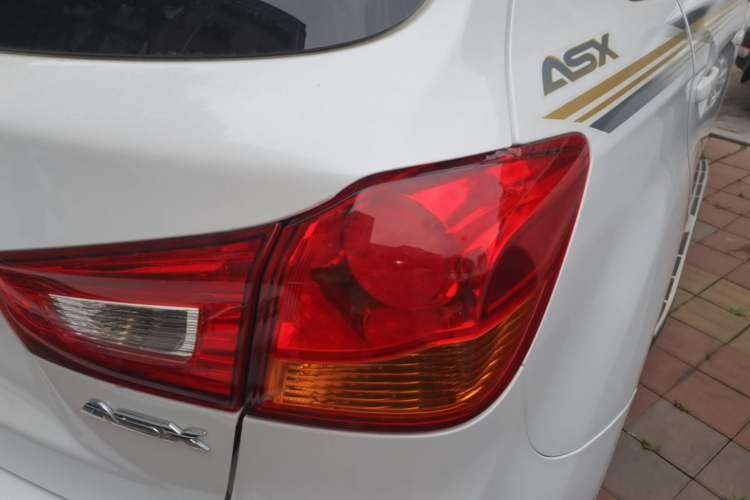 Used Mitsubishi ASX 2018 1.6L Manual Two-Wheel Drive Fashion Edition Right Rear Taillight