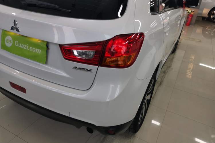 Used Mitsubishi ASX 2018 2.0L CVT Two-Wheel Drive Elite Edition Right Rear Taillight