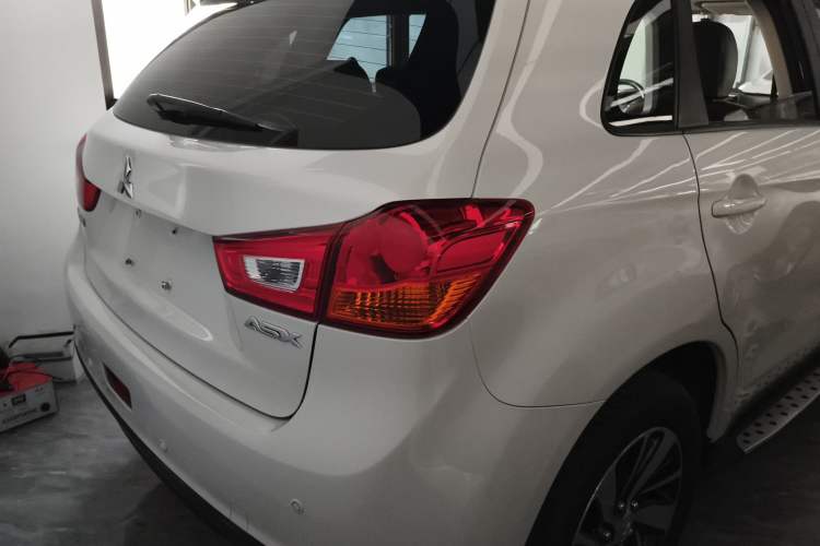 Used Mitsubishi ASX 2018 2.0L CVT Two-Wheel Drive Deluxe Edition Right Rear Taillight