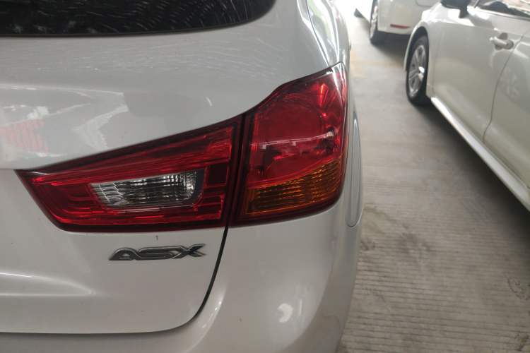Used Mitsubishi ASX 2018 2.0L CVT Two-Wheel Drive Deluxe Edition Right Rear Taillight