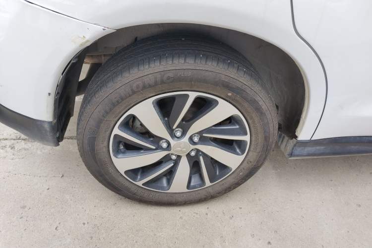 Used Mitsubishi ASX 2018 2.0L CVT Two-Wheel Drive Elite Edition Right Rear Wheel Hub
