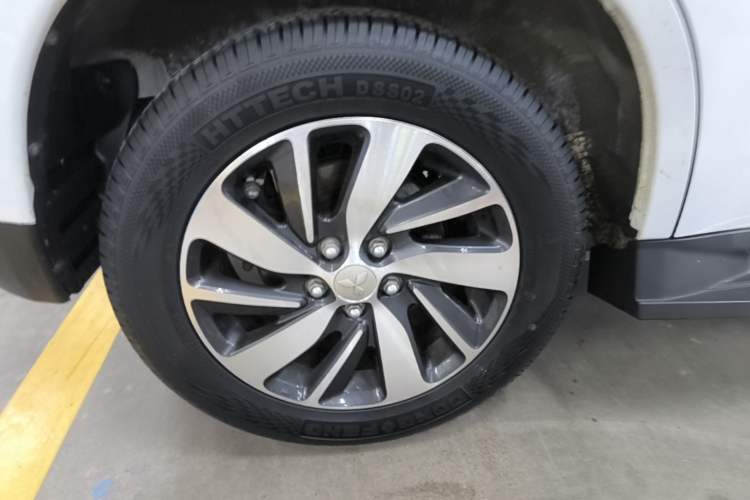 Used Mitsubishi ASX 2018 2.0L CVT Two-Wheel Drive Deluxe Edition Right Rear Wheel Hub