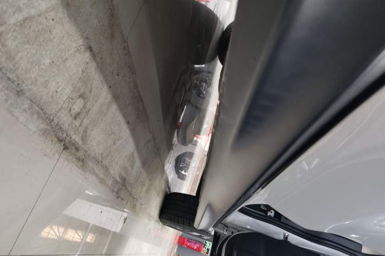 Used Mitsubishi ASX 2018 2.0L CVT Two-Wheel Drive Elite Edition Right Side Sill