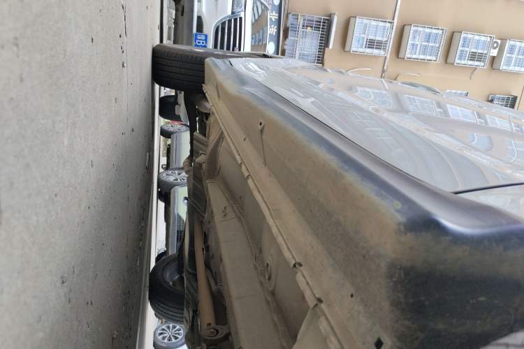 Used Mitsubishi ASX 2018 2.0L CVT Two-Wheel Drive Elite Edition Right Side Sill