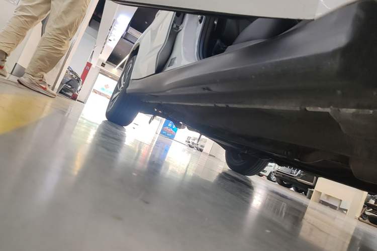 Used Mitsubishi ASX 2018 2.0L CVT Two-Wheel Drive Deluxe Edition Right Side Sill