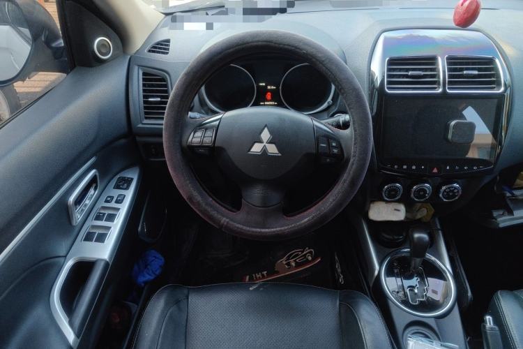 Used Mitsubishi ASX 2018 2.0L CVT Two-Wheel Drive Deluxe Edition Steering Wheel