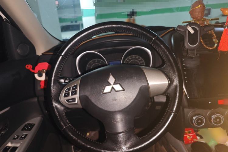 Used Mitsubishi ASX 2018 2.0L CVT Two-Wheel Drive Deluxe Edition Steering Wheel