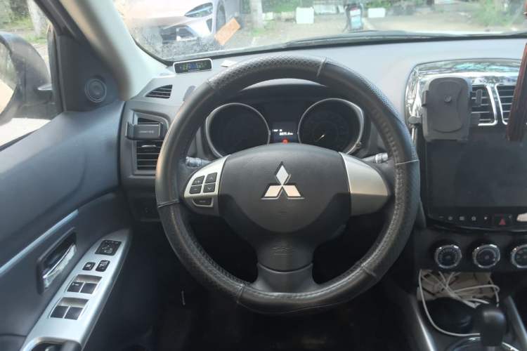 Used Mitsubishi ASX 2018 2.0L CVT Two-Wheel Drive Deluxe Edition Steering Wheel
