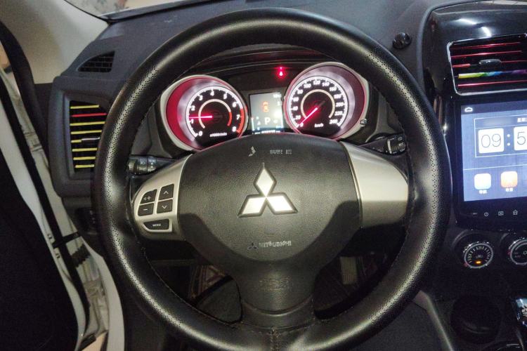 Used Mitsubishi ASX 2018 2.0L CVT Two-Wheel Drive Deluxe Edition Steering Wheel