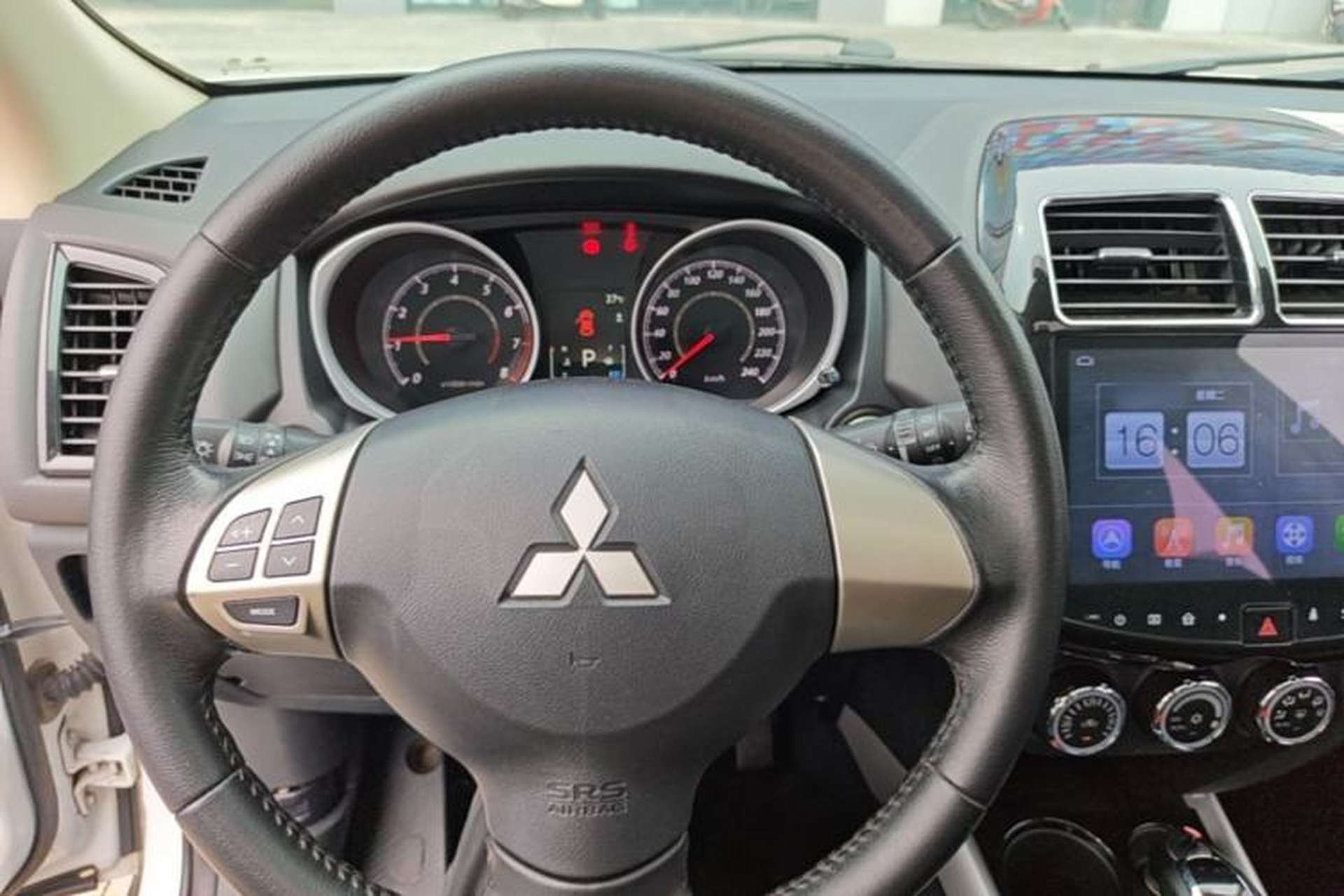 Used Mitsubishi ASX 2018 2.0L CVT Two-Wheel Drive Deluxe Edition Steering Wheel