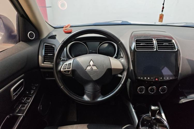 Used Mitsubishi ASX 2018 2.0L CVT Two-Wheel Drive Deluxe Edition Steering Wheel