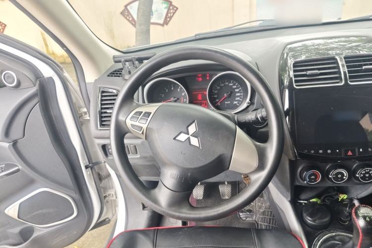 Used Mitsubishi ASX 2018 1.6L Manual Two-Wheel Drive Fashion Edition Steering Wheel