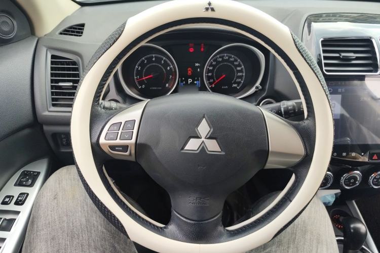 Used Mitsubishi ASX 2018 2.0L CVT Two-Wheel Drive Deluxe Edition Steering Wheel