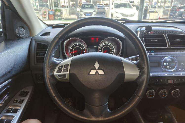 Used Mitsubishi ASX 2018 2.0L CVT Two-Wheel Drive Deluxe Edition Steering Wheel