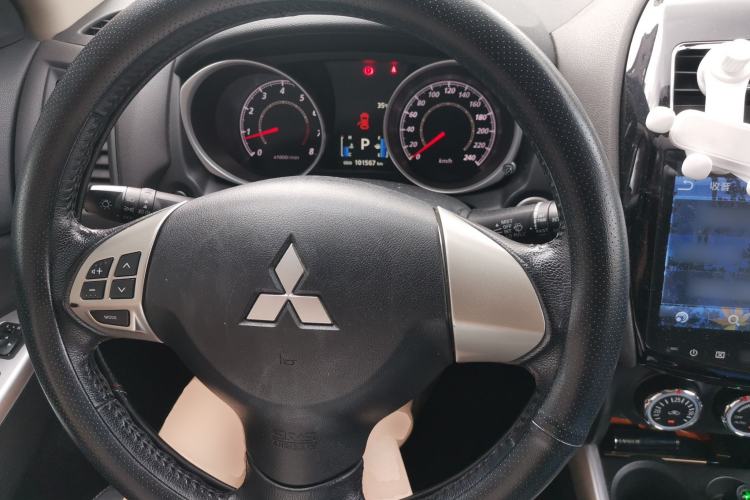 Used Mitsubishi ASX 2018 2.0L CVT Two-Wheel Drive Deluxe Edition Steering Wheel