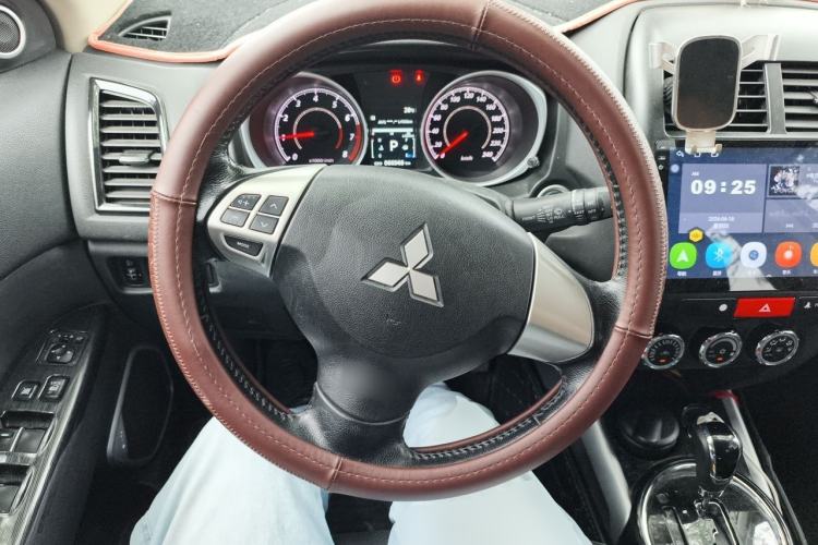 Used Mitsubishi ASX 2018 2.0L CVT Two-Wheel Drive Deluxe Edition Steering Wheel