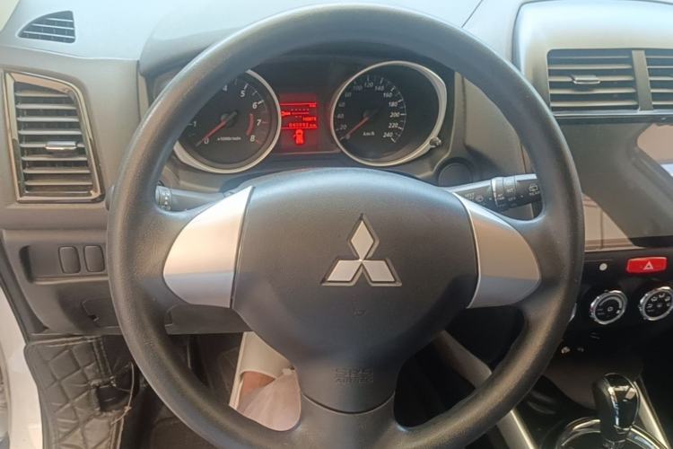 Used Mitsubishi ASX 2018 2.0L CVT Two-Wheel Drive Elite Edition Steering Wheel