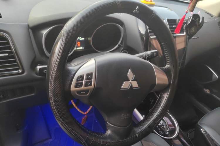 Used Mitsubishi ASX 2018 2.0L CVT Two-Wheel Drive Deluxe Edition Steering Wheel