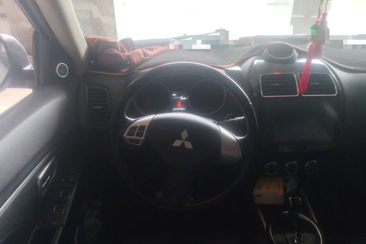 Used Mitsubishi ASX 2018 2.0L CVT Two-Wheel Drive Deluxe Edition Steering Wheel