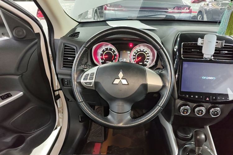 Used Mitsubishi ASX 2018 2.0L CVT Two-Wheel Drive Deluxe Edition Steering Wheel