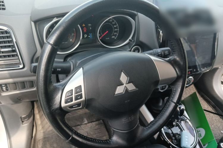 Used Mitsubishi ASX 2018 2.0L CVT Two-Wheel Drive Deluxe Edition Steering Wheel