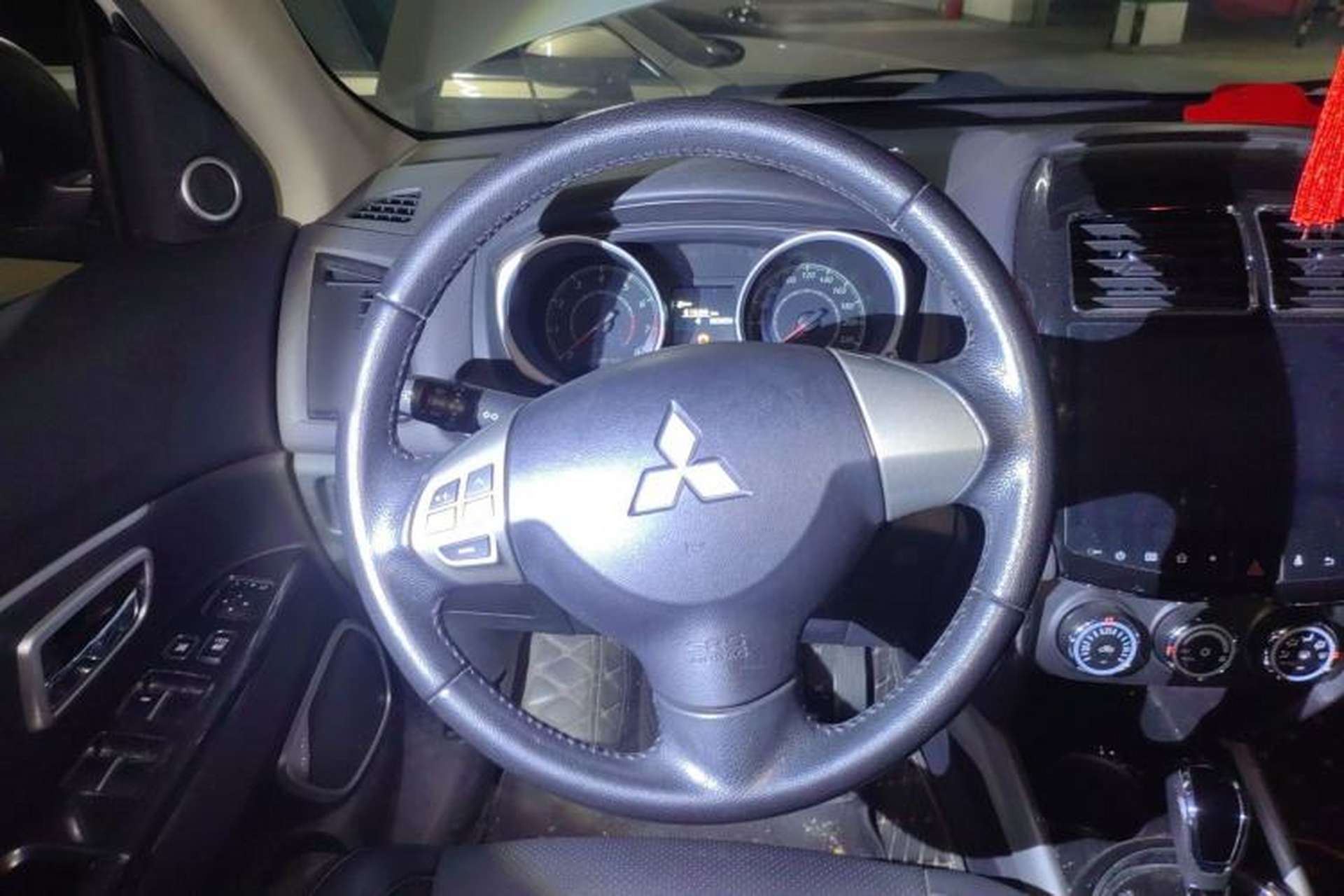 Used Mitsubishi ASX 2018 2.0L CVT Two-Wheel Drive Deluxe Edition Steering Wheel