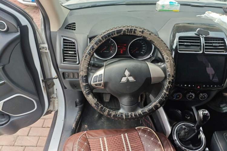 Used Mitsubishi ASX 2018 1.6L Manual Two-Wheel Drive Fashion Edition Steering Wheel