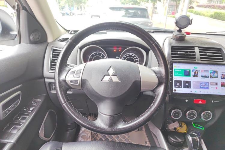 Used Mitsubishi ASX 2018 2.0L CVT Two-Wheel Drive Deluxe Edition Steering Wheel