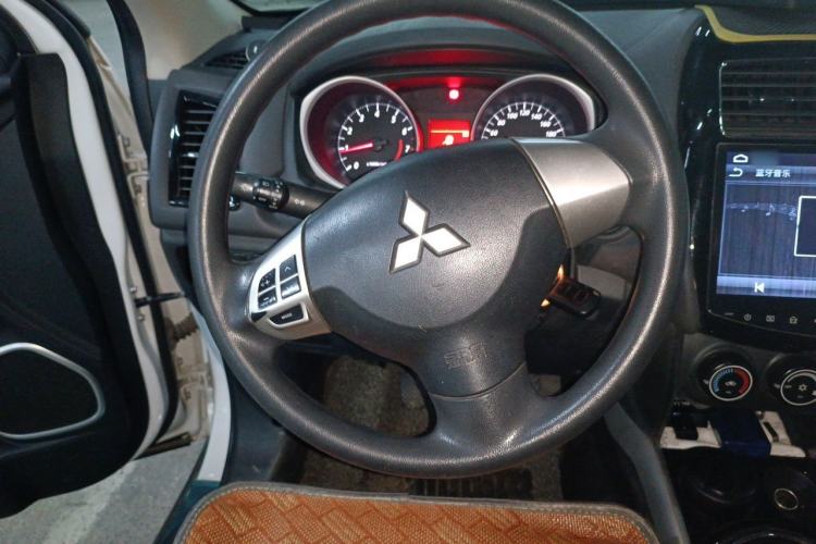 Used Mitsubishi ASX 2018 1.6L Manual Two-Wheel Drive Fashion Edition Steering Wheel