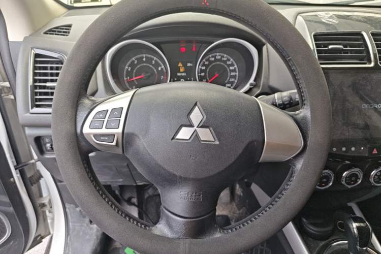 Used Mitsubishi ASX 2018 2.0L CVT Two-Wheel Drive Deluxe Edition Steering Wheel