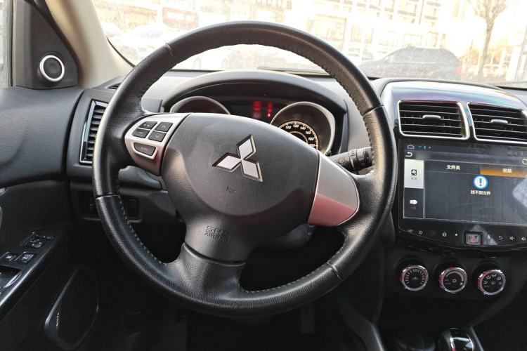 Used Mitsubishi ASX 2018 2.0L CVT Two-Wheel Drive Deluxe Edition Steering Wheel