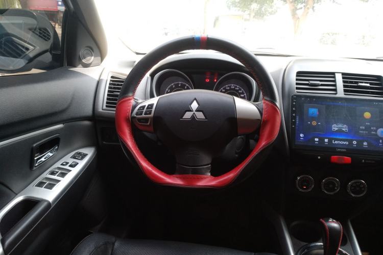 Used Mitsubishi ASX 2018 2.0L CVT Two-Wheel Drive Deluxe Edition Steering Wheel