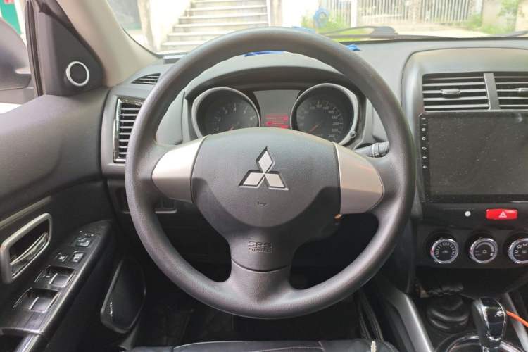 Used Mitsubishi ASX 2018 2.0L CVT Two-Wheel Drive Elite Edition Steering Wheel