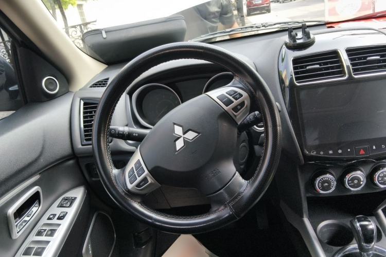 Used Mitsubishi ASX 2018 2.0L CVT Two-Wheel Drive Deluxe Edition Steering Wheel