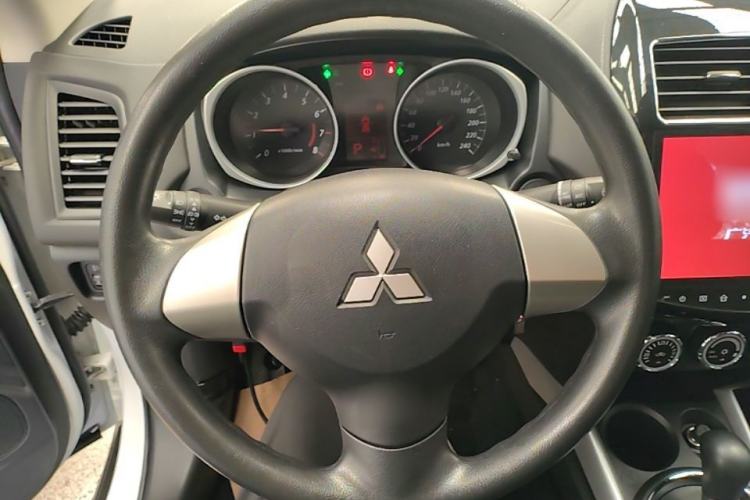 Used Mitsubishi ASX 2018 2.0L CVT Two-Wheel Drive Elite Edition Steering Wheel