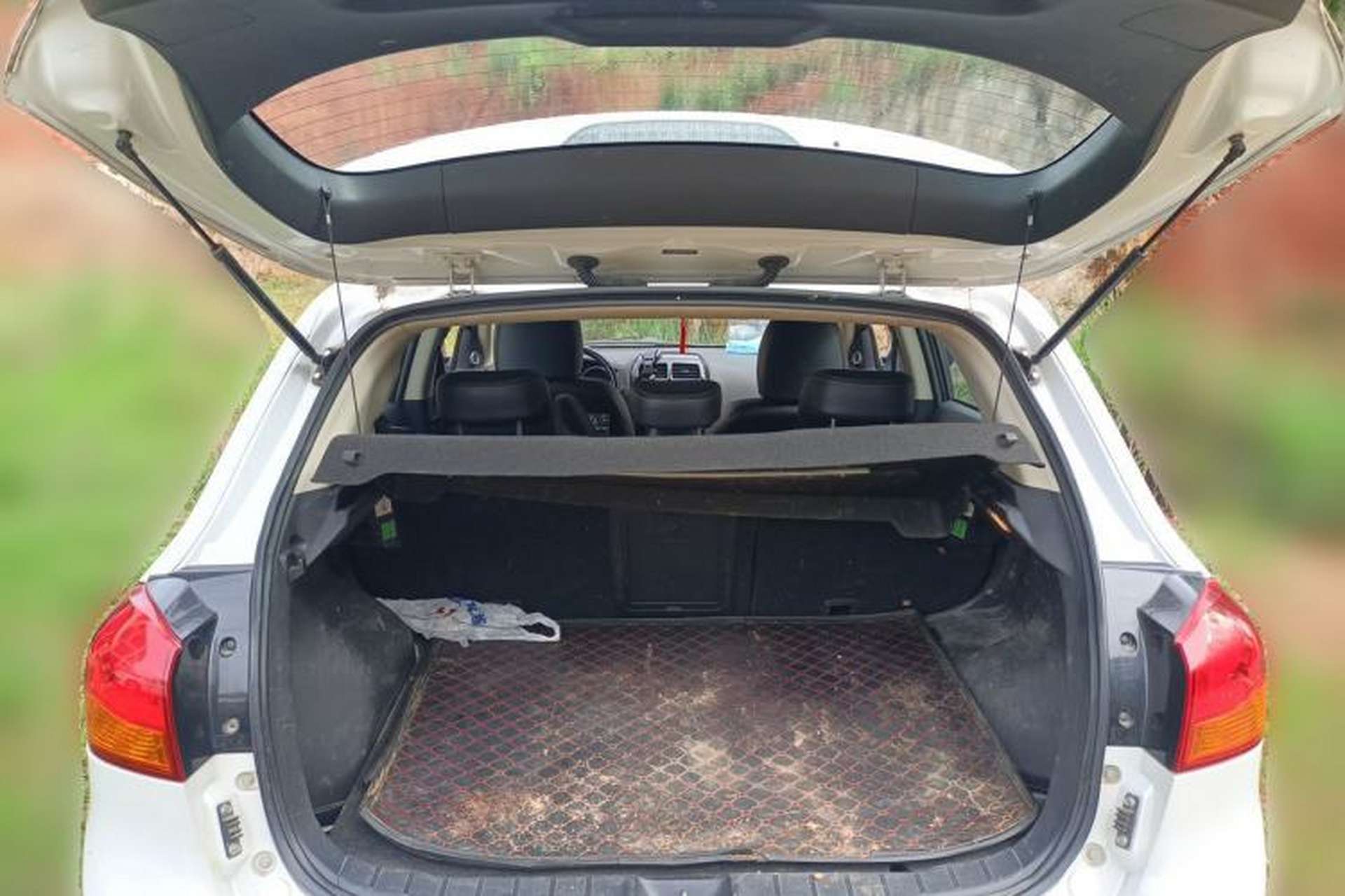 Used Mitsubishi ASX 2018 2.0L CVT Two-Wheel Drive Deluxe Edition Trunk