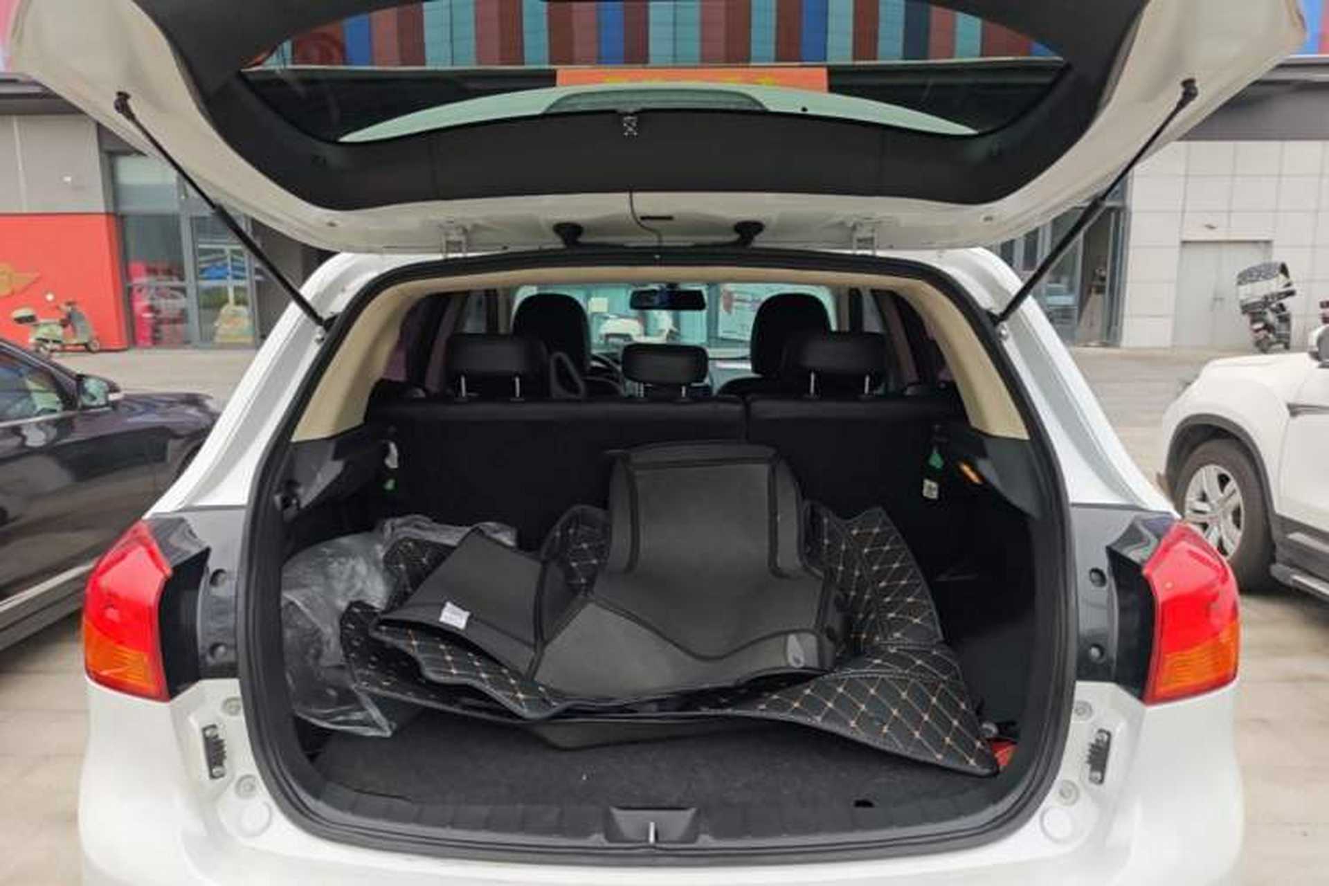 Used Mitsubishi ASX 2018 2.0L CVT Two-Wheel Drive Deluxe Edition Trunk