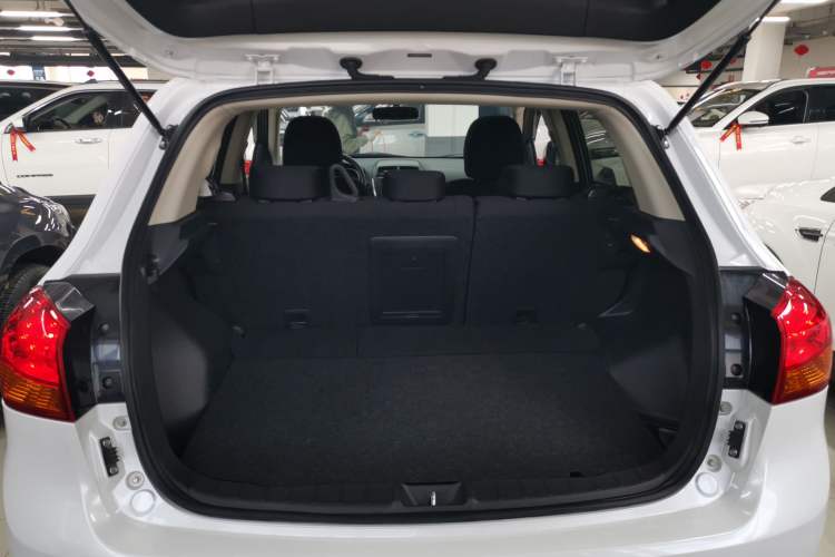 Used Mitsubishi ASX 2018 2.0L CVT Two-Wheel Drive Elite Edition Trunk