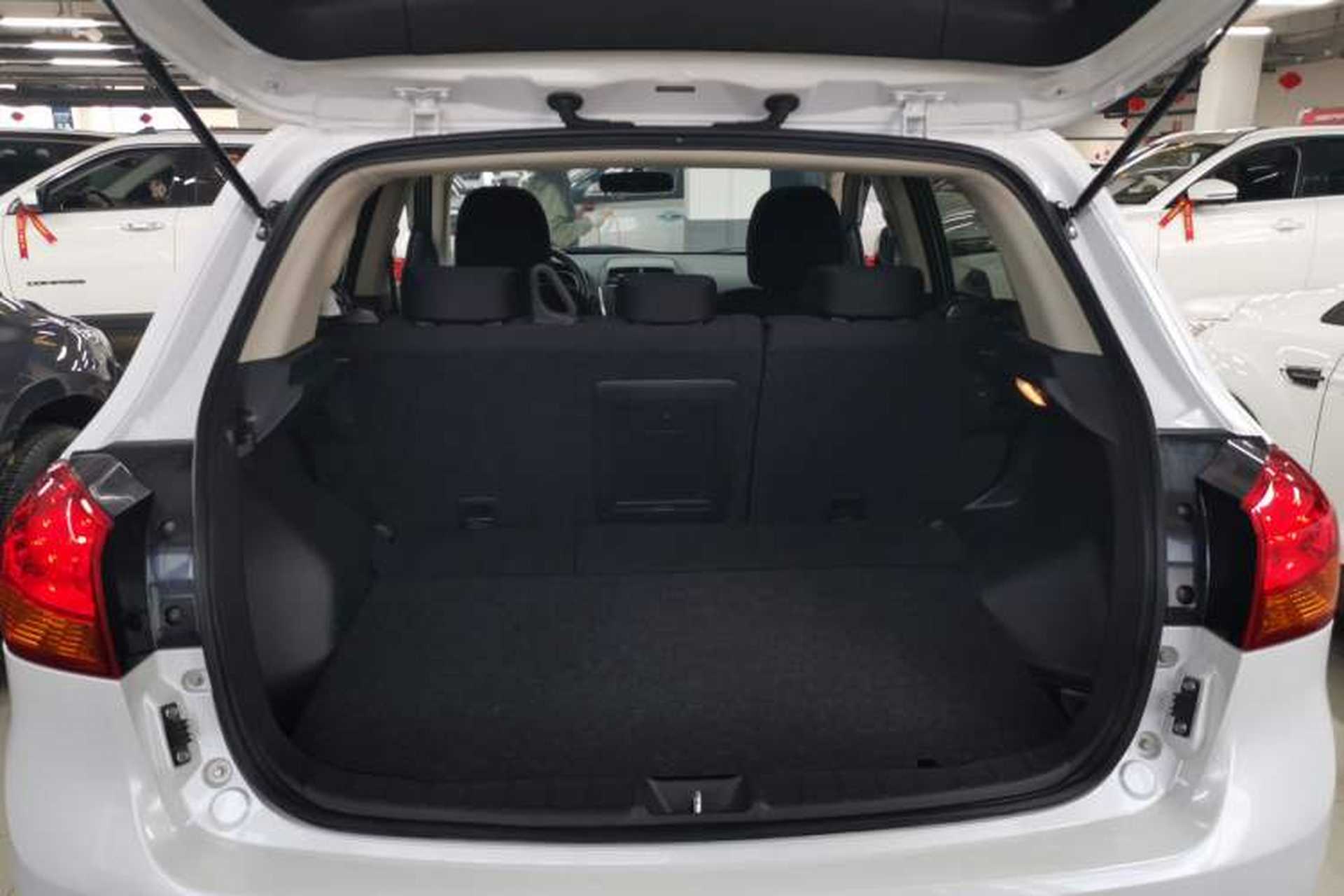 Used Mitsubishi ASX 2018 2.0L CVT Two-Wheel Drive Elite Edition Trunk