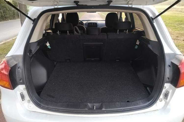 Used Mitsubishi ASX 2018 2.0L CVT Two-Wheel Drive Elite Edition Trunk