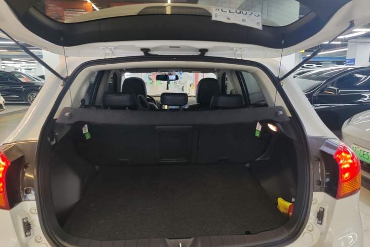 Used Mitsubishi ASX 2018 2.0L CVT Two-Wheel Drive Deluxe Edition Trunk