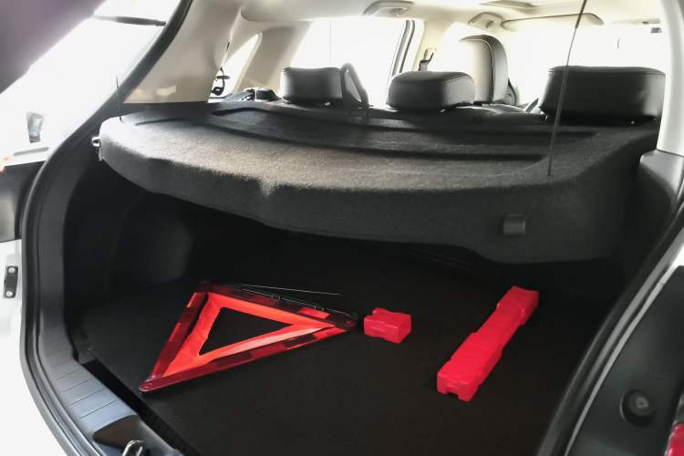 Used Mitsubishi ASX 2018 2.0L CVT Two-Wheel Drive Deluxe Edition Trunk
