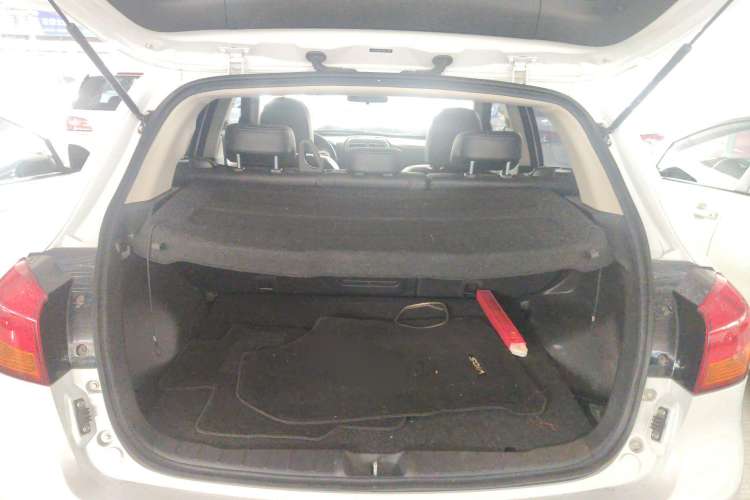 Used Mitsubishi ASX 2018 2.0L CVT Two-Wheel Drive Deluxe Edition Trunk